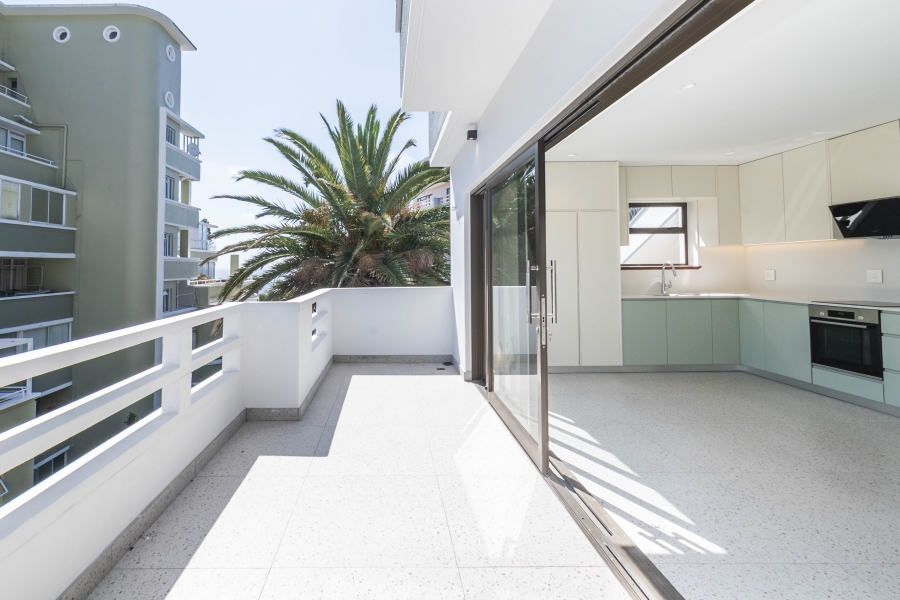 3 Bedroom Property for Sale in Sea Point Western Cape